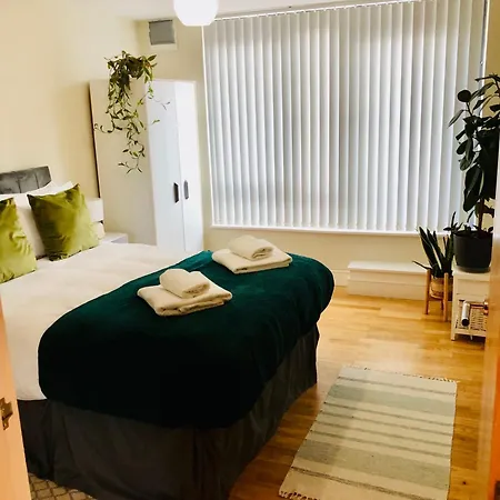 20 Minute To Central London Beautiful Apartment